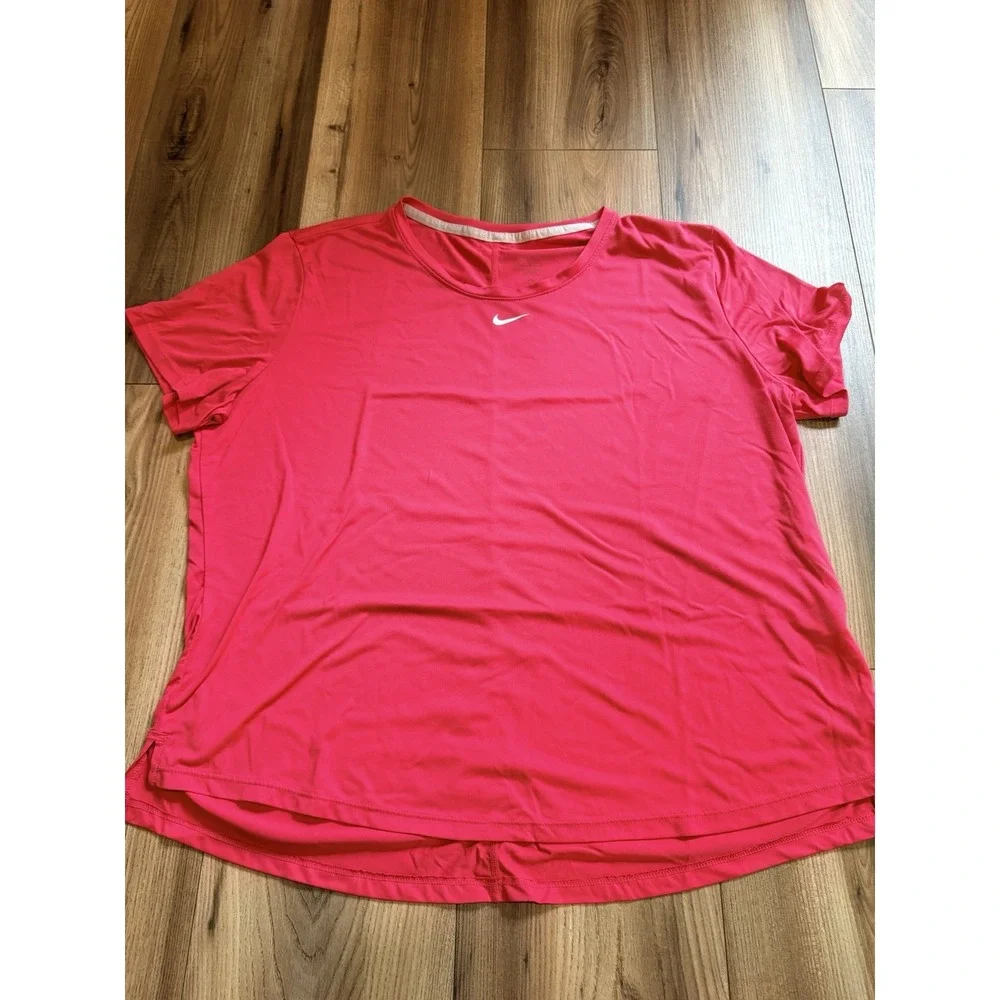 Nike Dri-Git T-shirt Women's XL Short Sleeve Coral Orange Running Gym